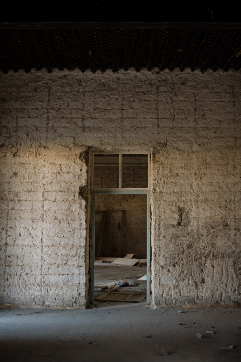 180415_Meem_AbandonedHospital_0007